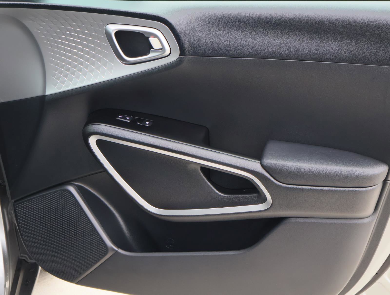 Used 2023 Kia Soul LX w/ LX Technology Package image 15