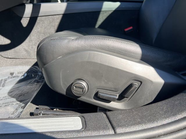 Certified 2025 Volvo S60 B5 Core w/ Climate Package image 29