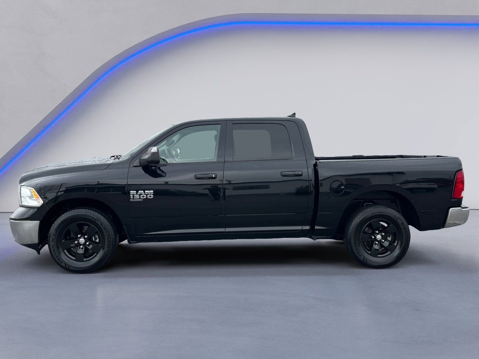 Used 2023 RAM 1500 Classic SLT w/ Trailer & Traction Group image 12