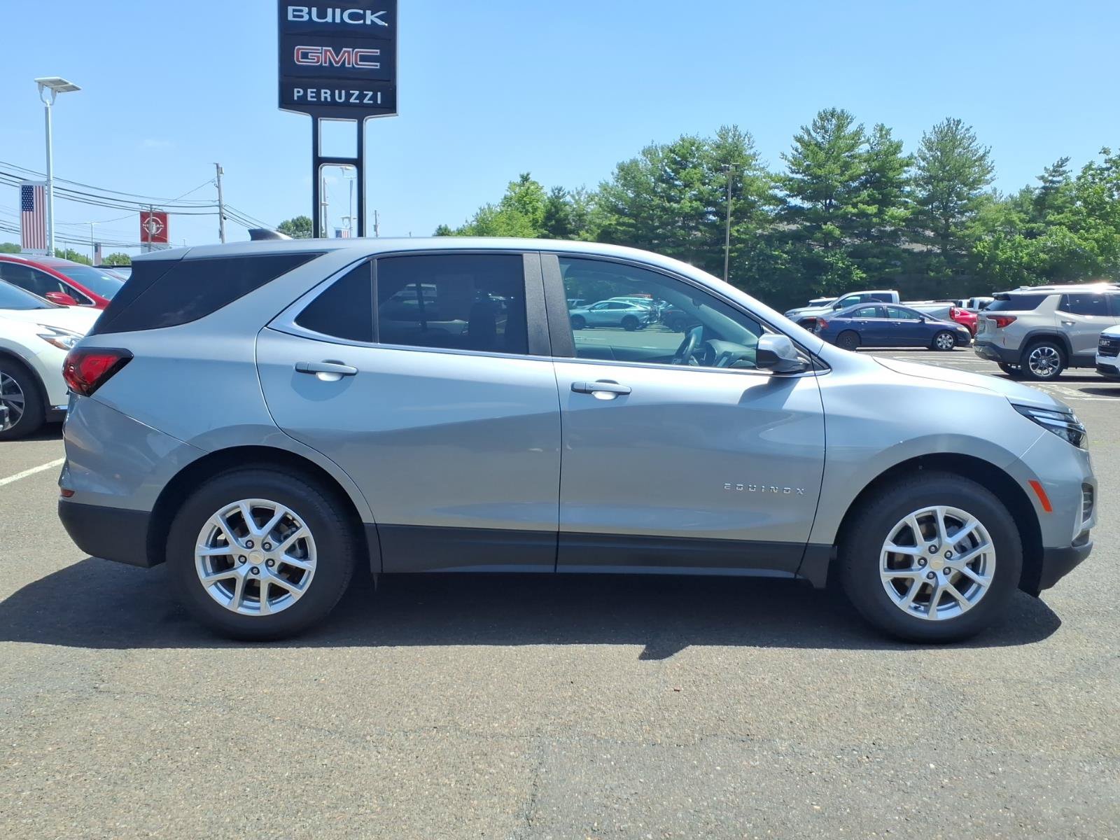 Certified 2024 Chevrolet Equinox LT AWD/4WD image 2