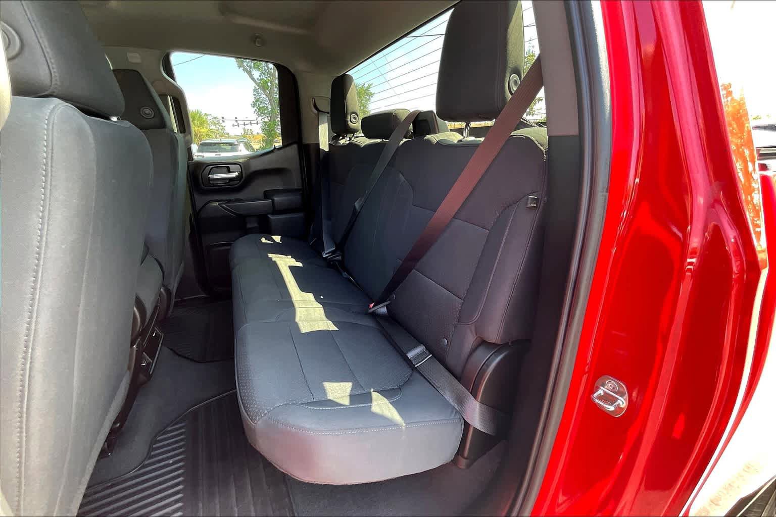 Used 2020 Chevrolet Silverado 1500 Custom w/ Custom Value Package AWD/4WD image 25