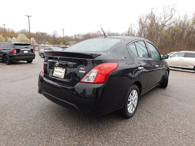 Used 2019 Nissan Versa SV w/ SV Special Edition Package image 5