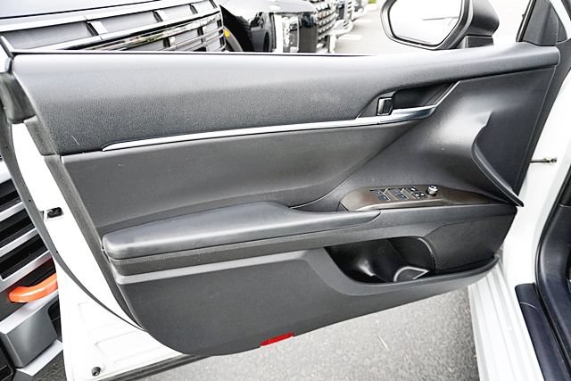 Used 2023 Toyota Camry SE FWD image 21