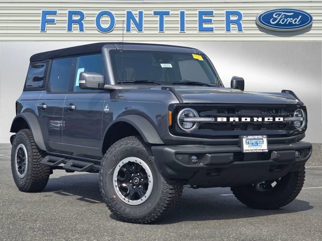 New 2024 Ford Bronco Outer Banks w/ Sasquatch Package