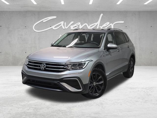 Used 2024 Volkswagen Tiguan SE FWD image 1