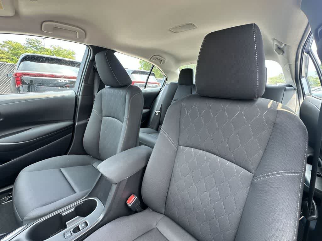 Used 2025 Toyota Corolla LE FWD image 14
