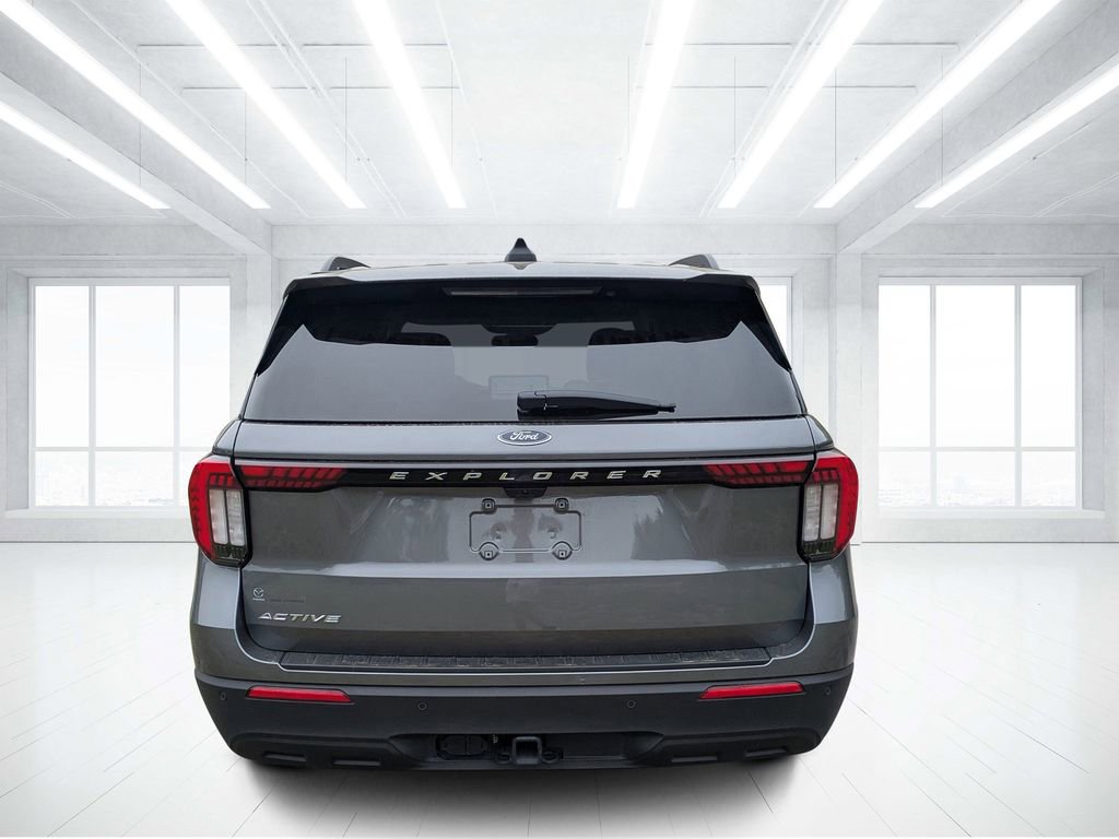 Used 2025 Ford Explorer Active image 4