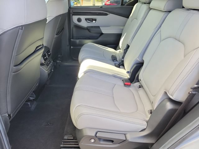 Certified 2025 Honda Pilot EX-L image 11