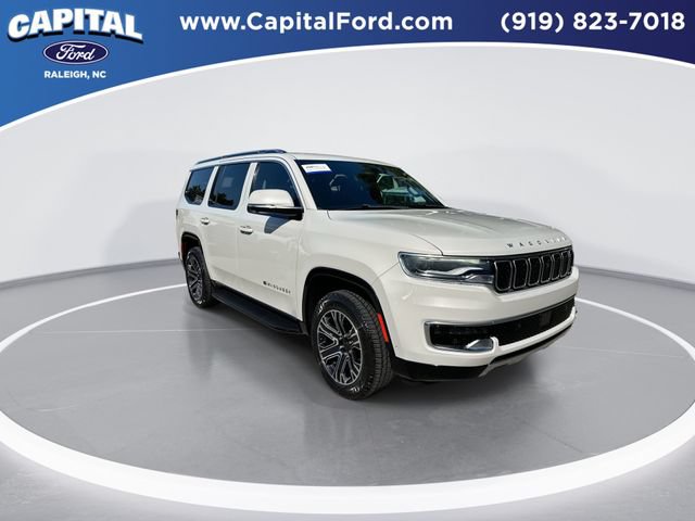 Used 2022 Jeep Wagoneer Series III w/ Convenience Group I AWD/4WD image 2