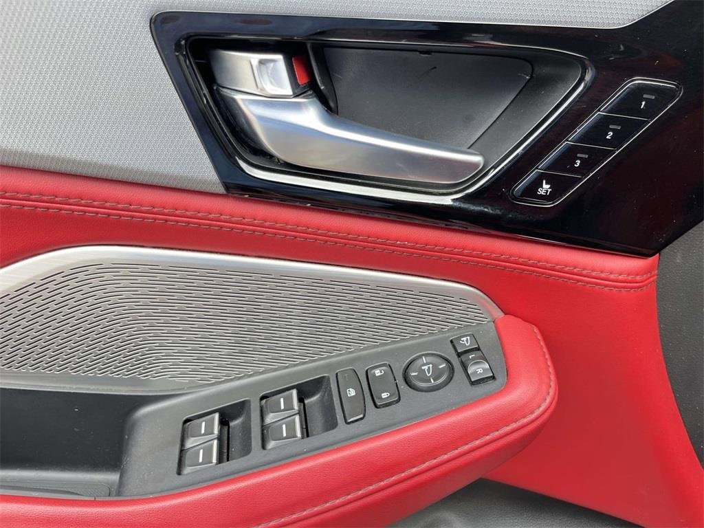 Used 2023 Acura MDX A-Spec image 10