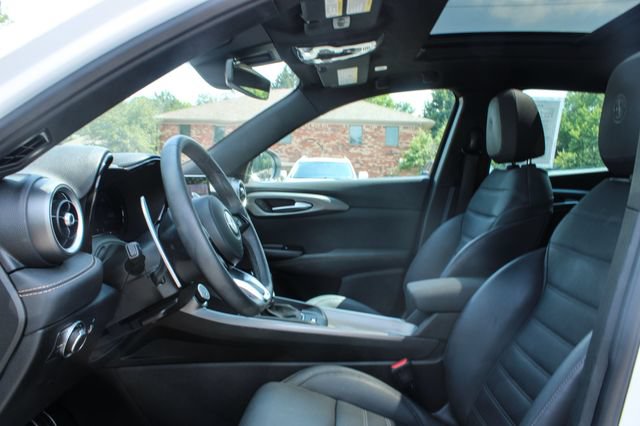Used 2025 Alfa Romeo Tonale w/ Premium Package AWD/4WD image 12