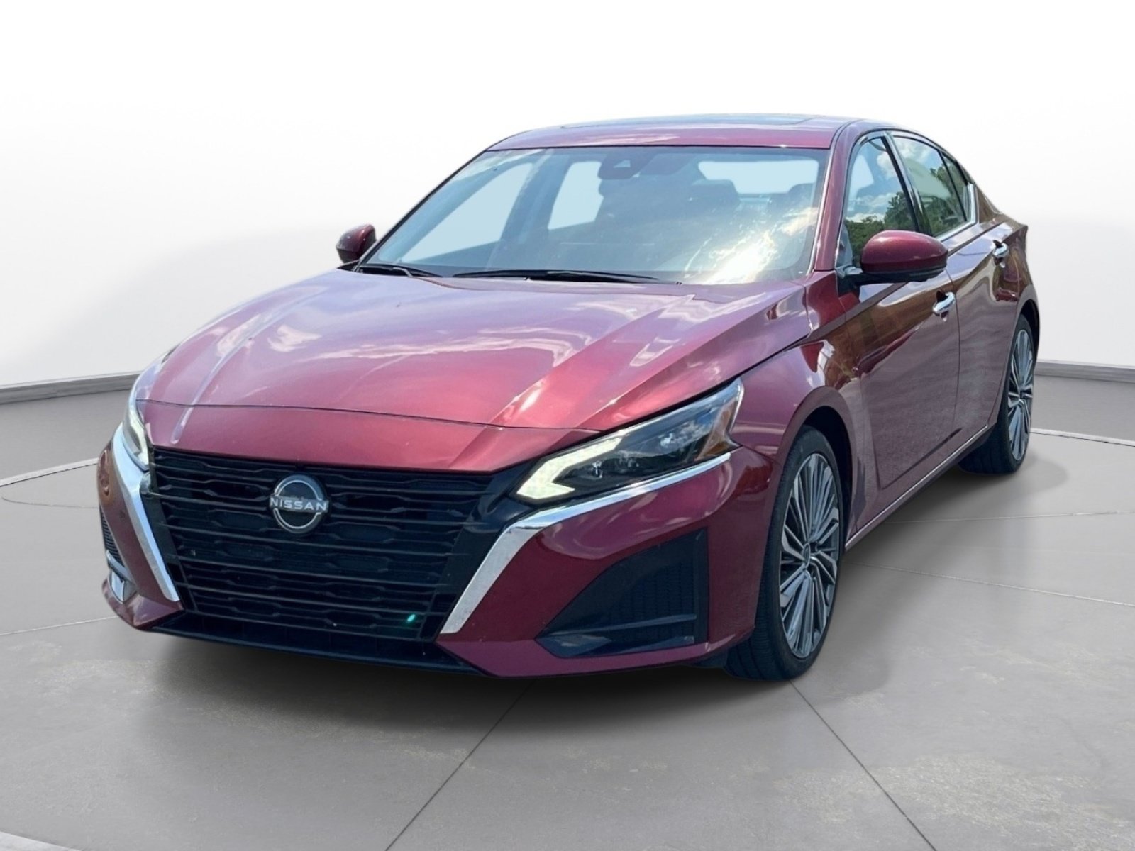 Used 2024 Nissan Altima 2.5 SL FWD image 9