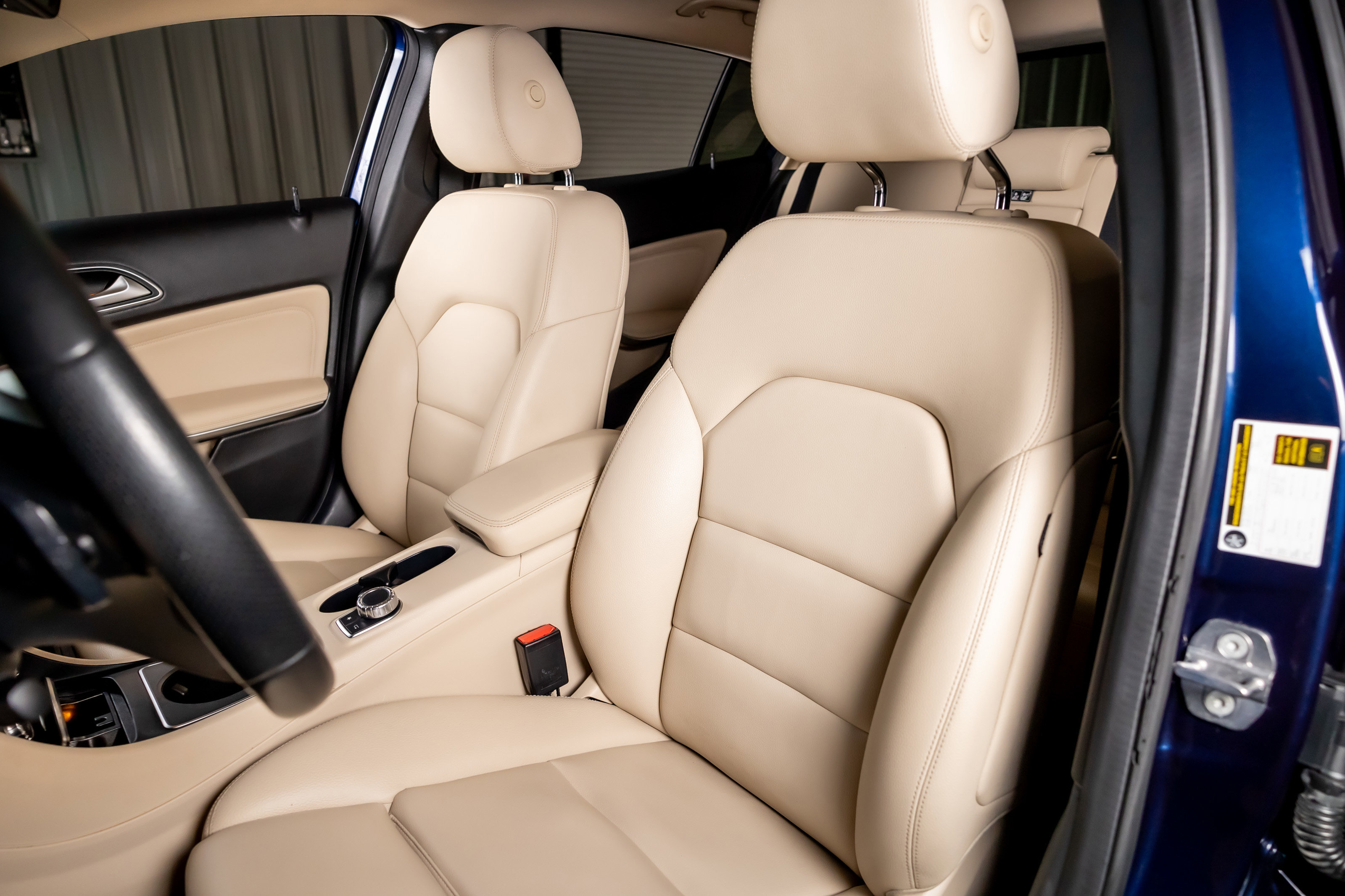 Used 2018 Mercedes-Benz GLA 250 4MATIC image 4