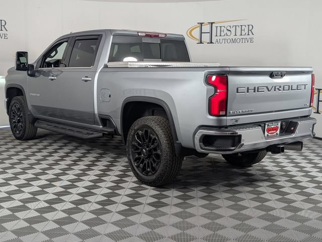 Used 2025 Chevrolet Silverado 2500 LTZ w/ LTZ Plus Package AWD/4WD image 5