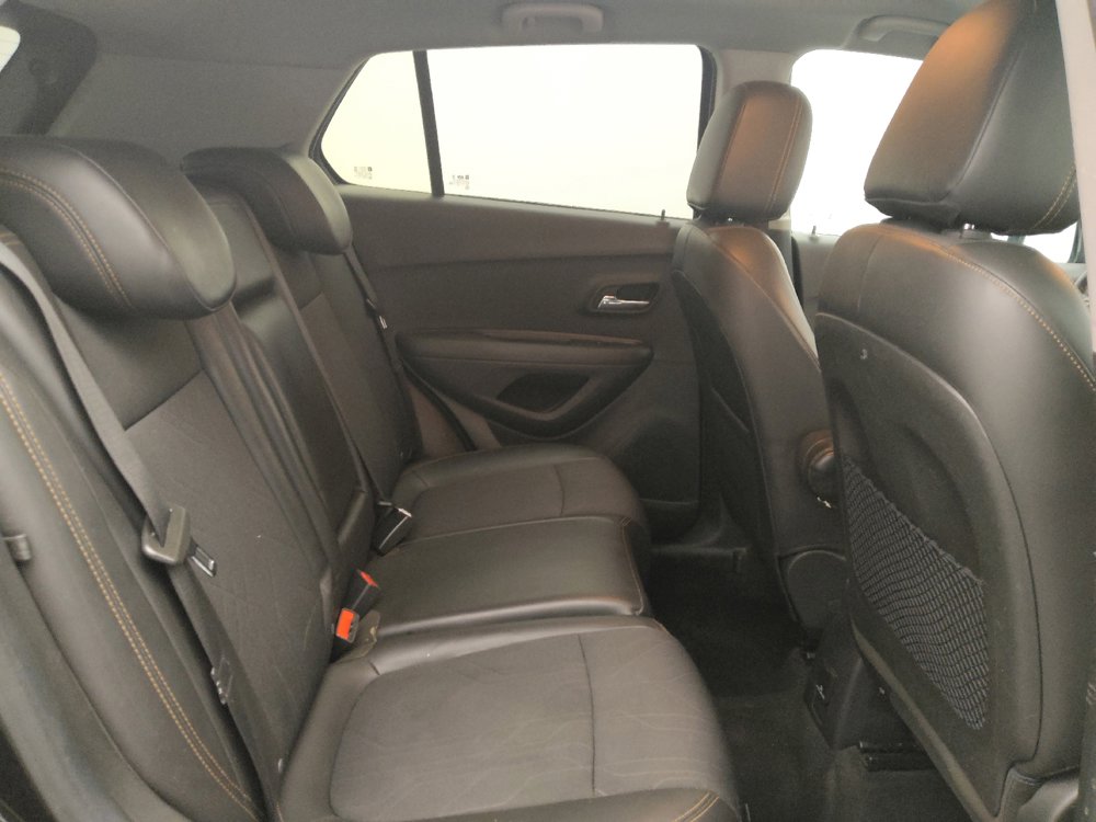 Used 2020 Chevrolet Trax LT w/ Driver Confidence Package FWD image 19