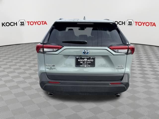 Used 2023 Toyota RAV4 XLE Premium image 7