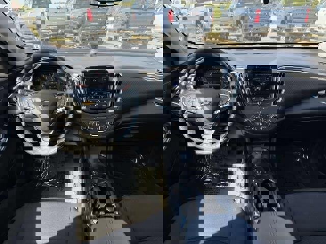 Used 2025 Chevrolet Malibu LT image 14