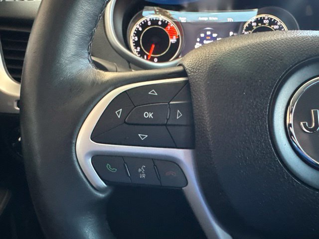 Used 2016 Jeep Cherokee Trailhawk w/ Comfort/Convenience Group AWD/4WD image 15