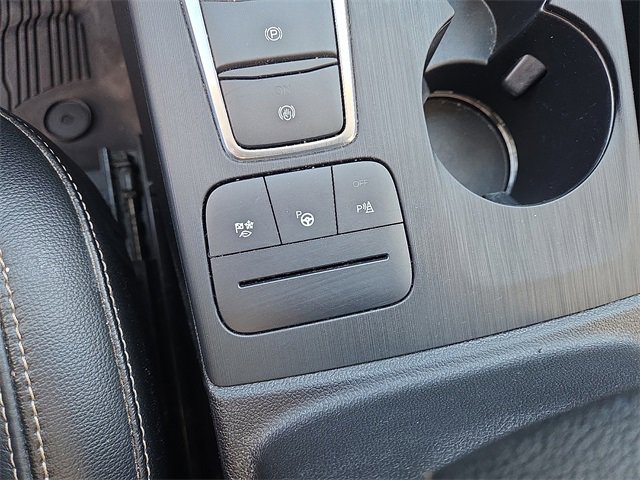 Used 2021 Ford Escape Titanium w/ Titanium Elite Package image 24