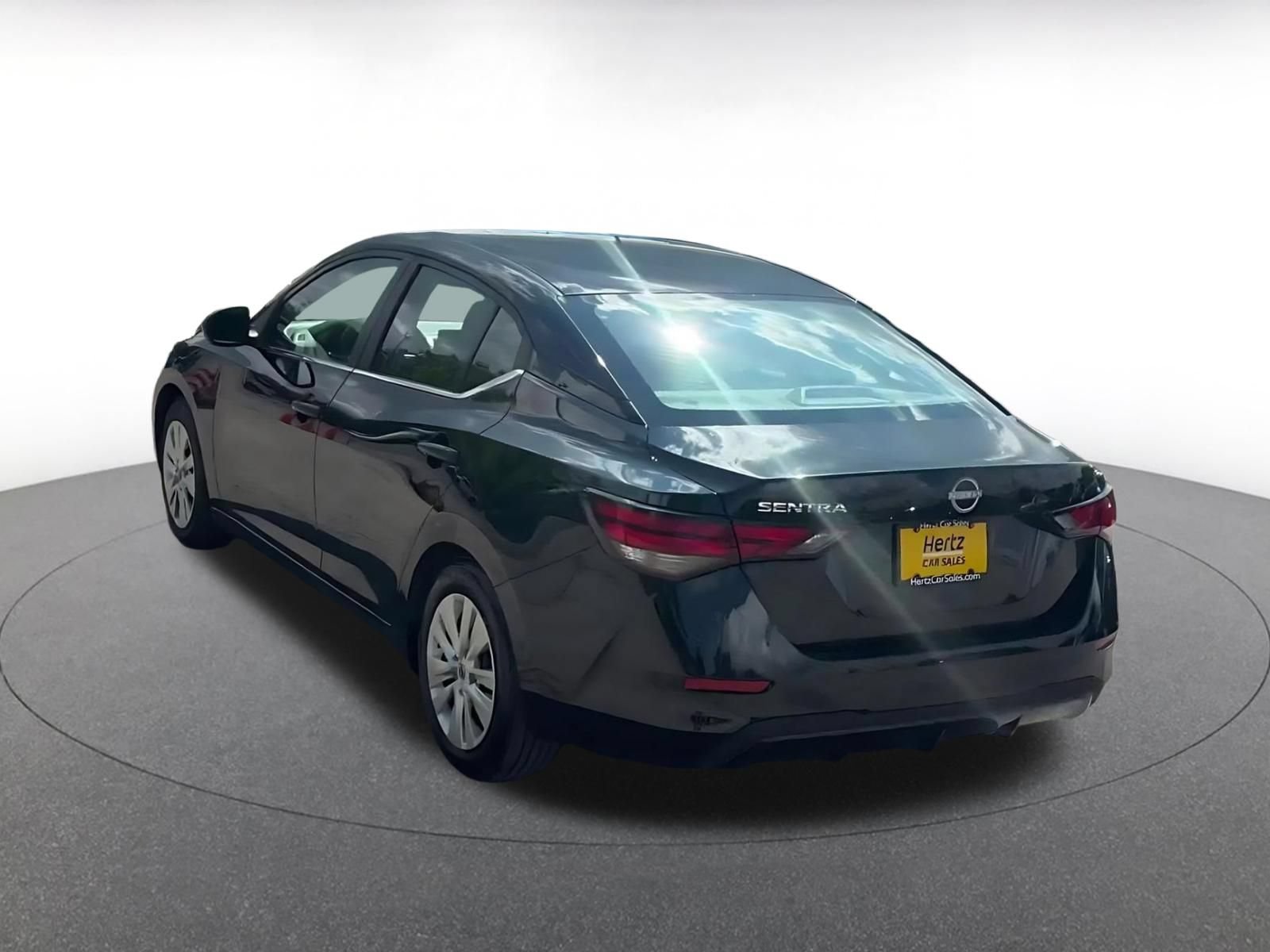 Used 2025 Nissan Sentra S FWD image 11