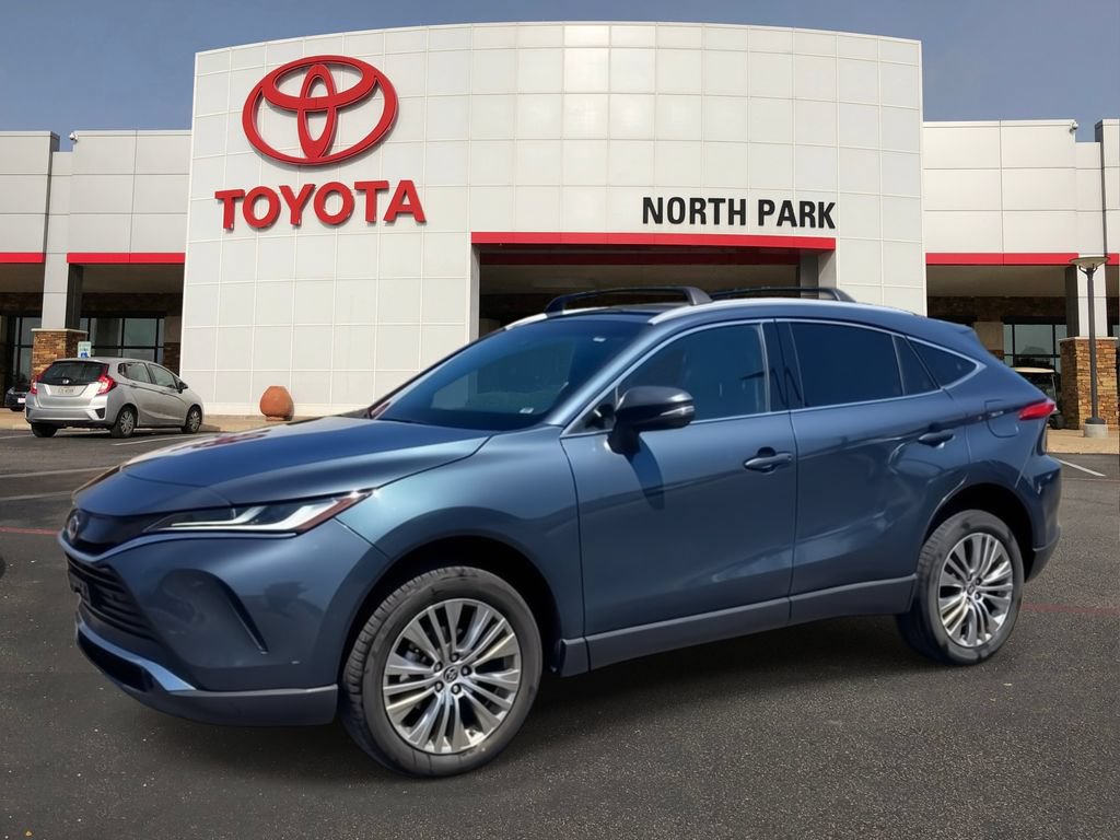 Used 2023 Toyota Venza XLE