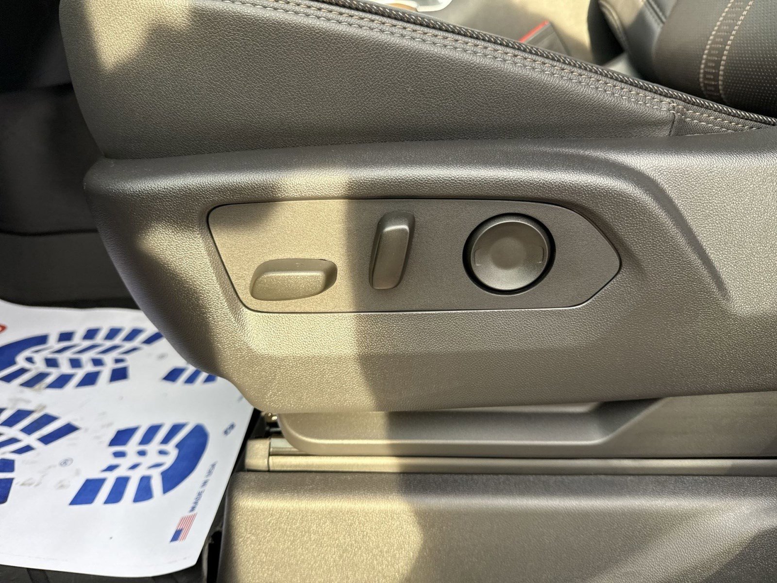 Used 2025 Chevrolet Silverado 1500 High Country w/ High Country Premium Package image 12