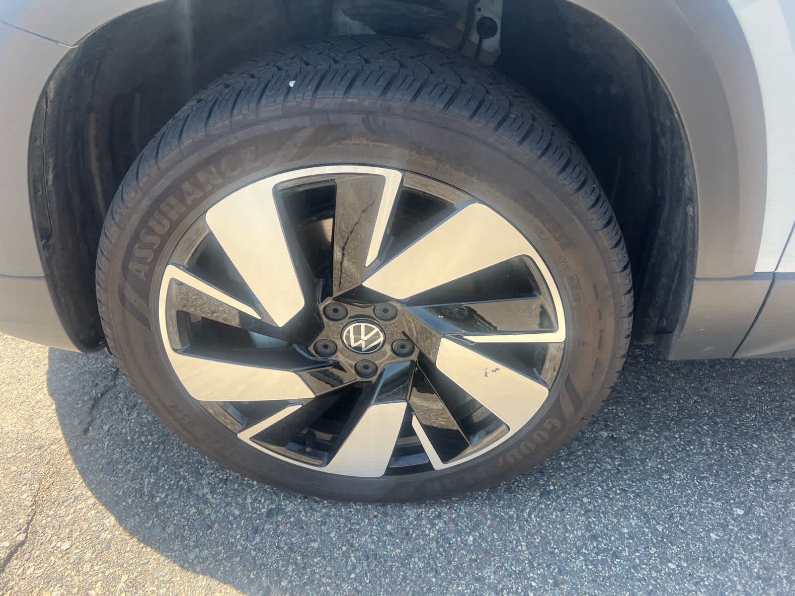 Certified 2023 Volkswagen Taos SEL AWD/4WD image 8