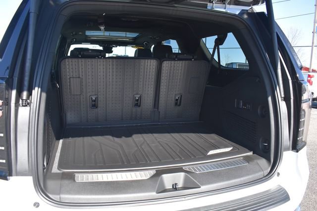 New 2026 Chevrolet Suburban High Country image 25