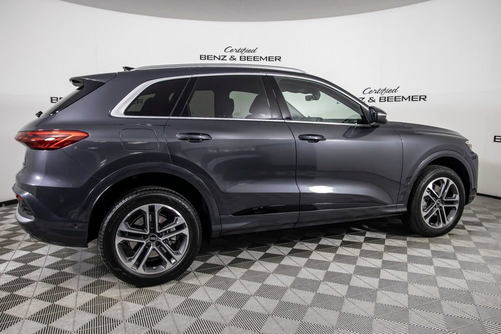 Used 2025 Audi Q5 Premium w/ Convenience Package AWD/4WD image 4