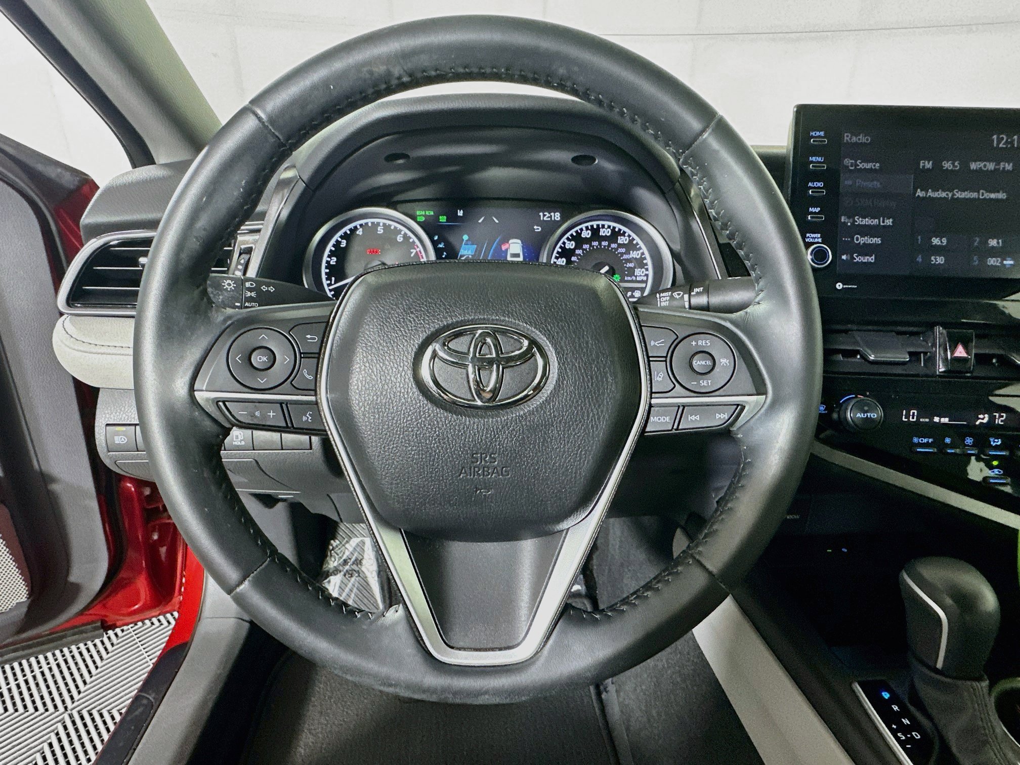 Used 2023 Toyota Camry XLE FWD image 15