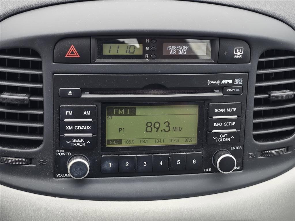 Used 2009 Hyundai Accent GLS w/ Popular Equipment Pkg 5 image 9