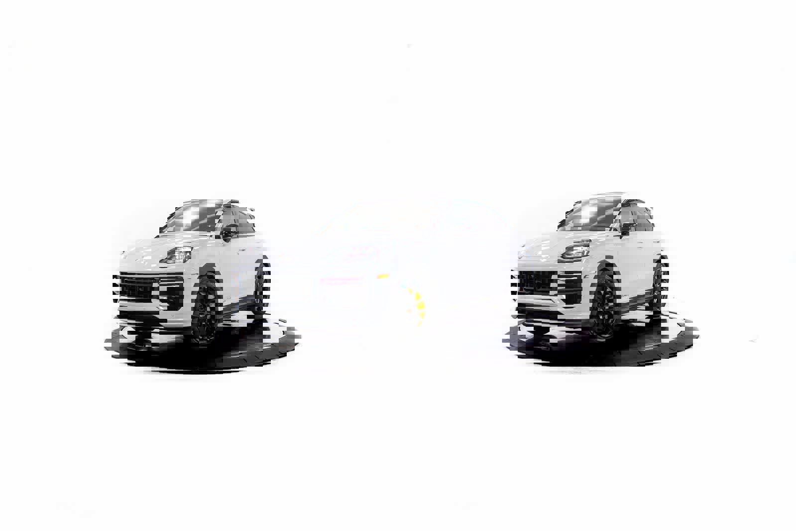 New 2026 Porsche Cayenne Turbo GT image 1