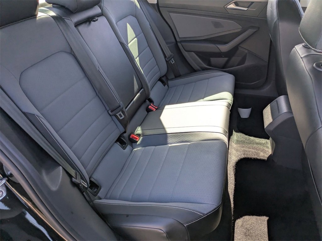 Used 2025 Volkswagen Jetta SE image 26