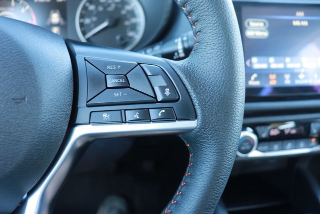 Used 2025 Nissan Versa SR w/ Trunk Package image 22