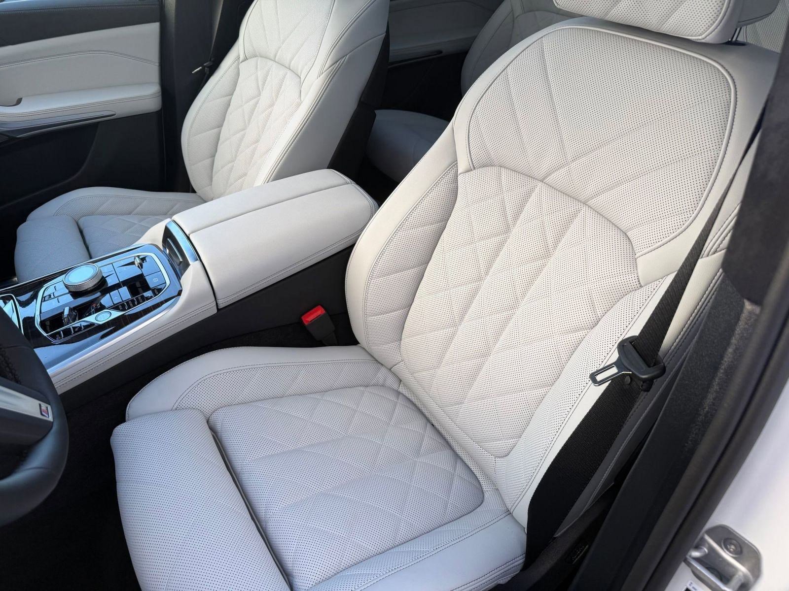 New 2026 BMW X7 xDrive40i w/ Executive Package image 21