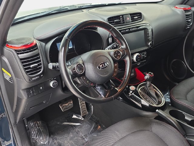 Used 2018 Kia Soul + FWD image 16