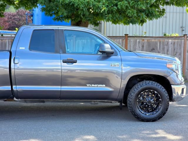 Used 2020 Toyota Tundra SR5 w/ SR5 Upgrade Package AWD/4WD image 15