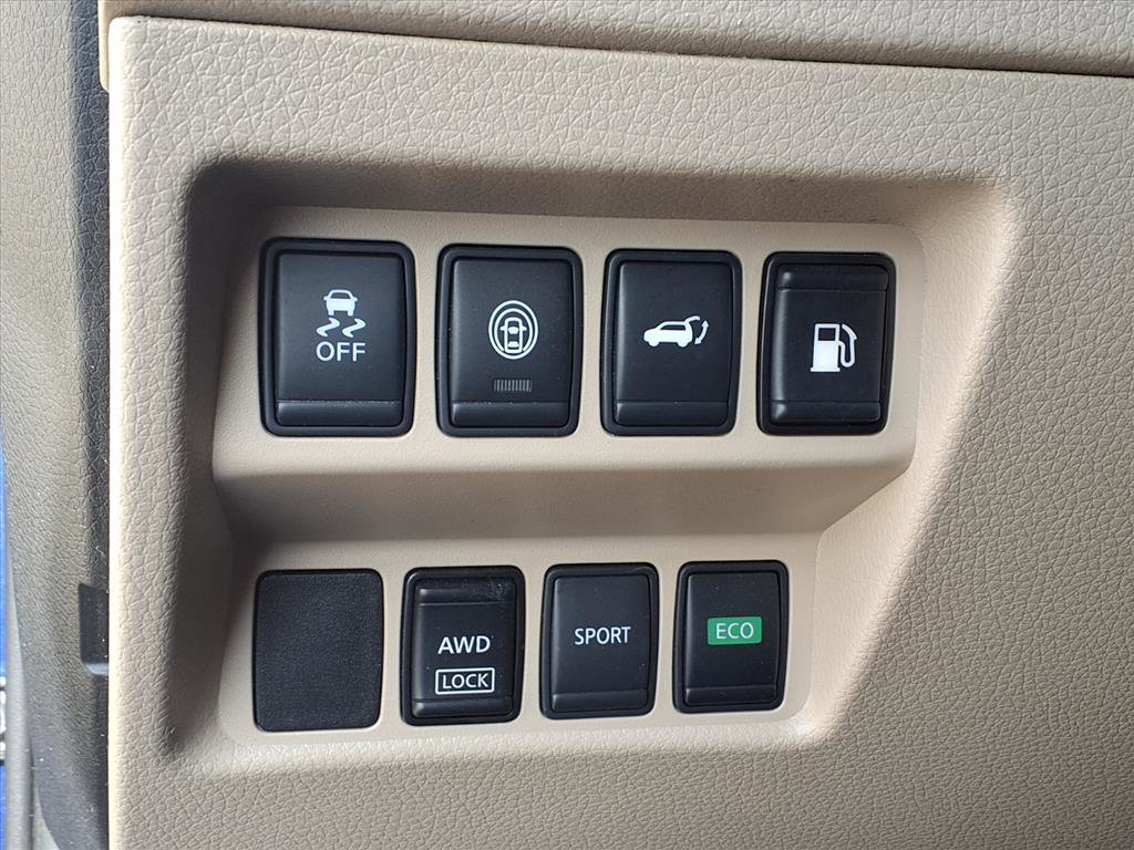 Used 2019 Nissan Rogue SV image 19