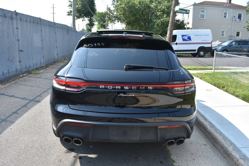 Used 2024 Porsche Macan Turbo AWD/4WD image 6