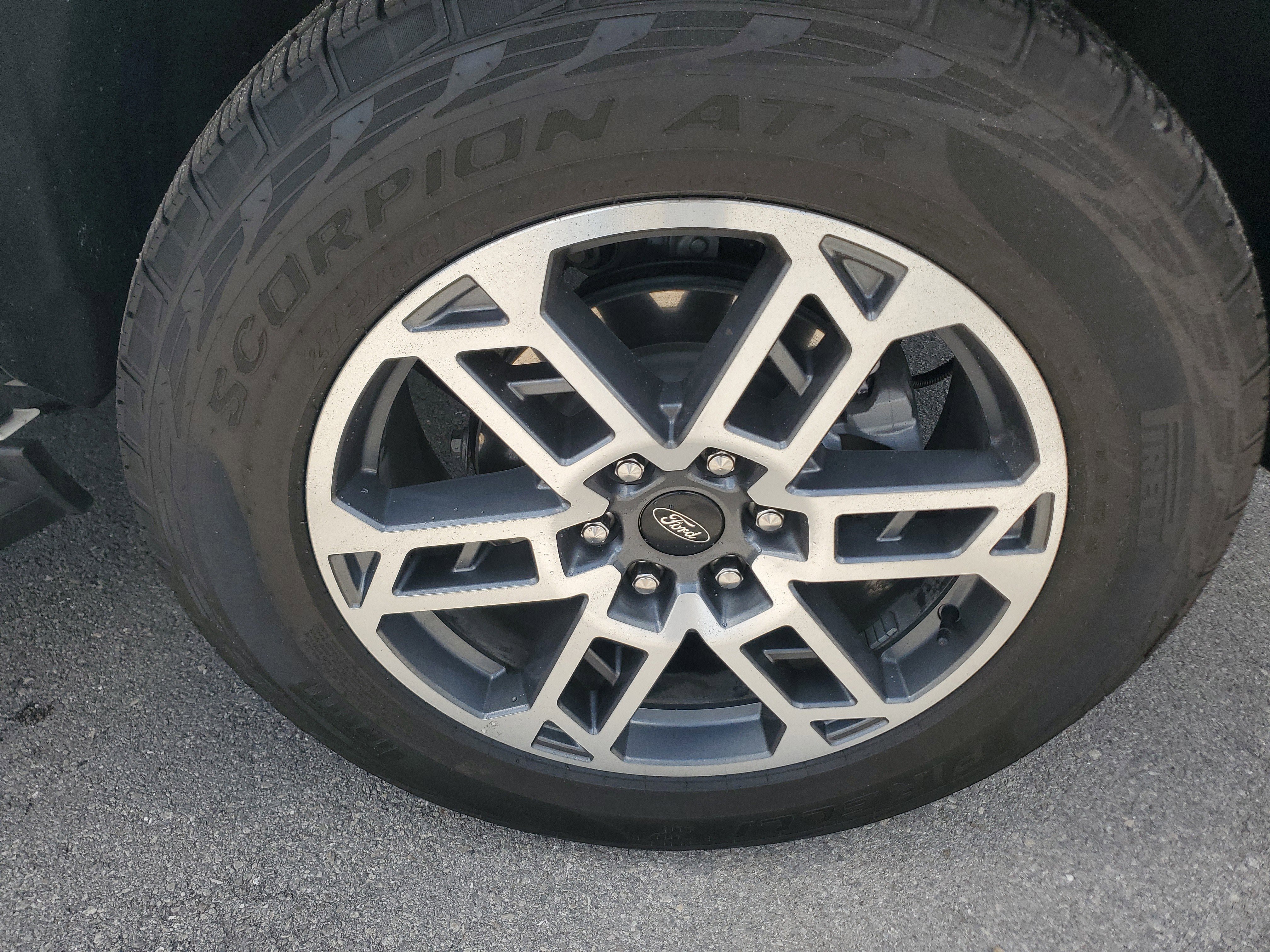 Used 2025 Ford Expedition Active image 30