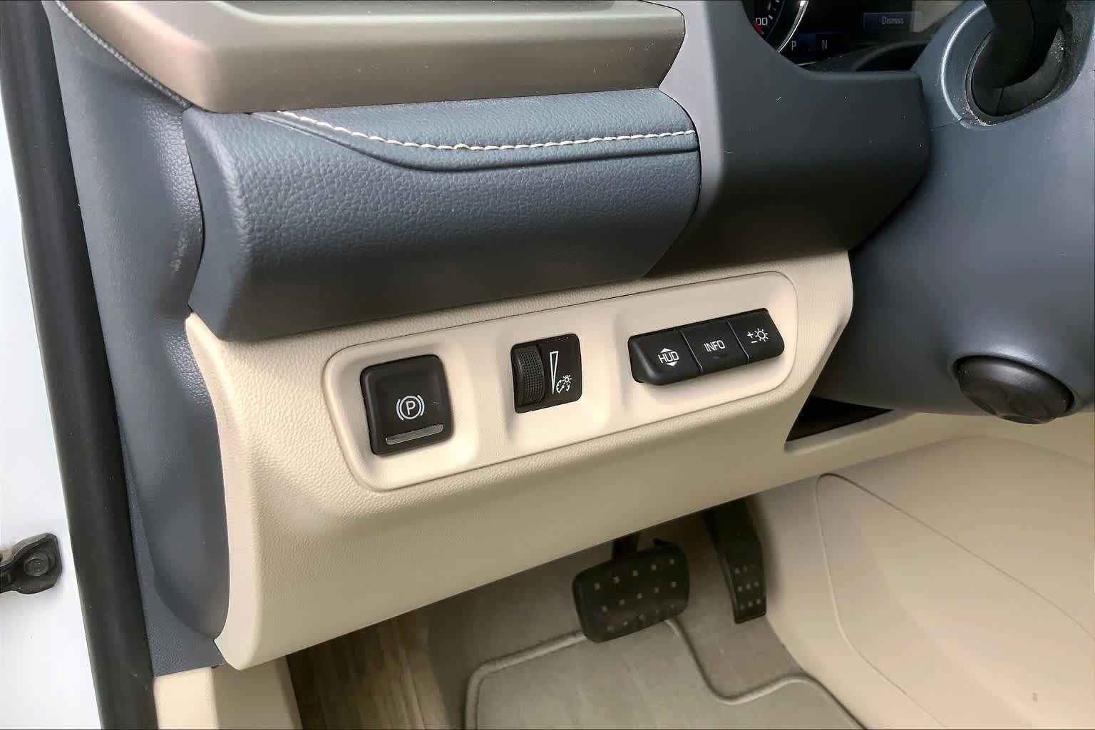 Used 2021 GMC Acadia Denali w/ Denali Ultimate Package AWD/4WD image 36