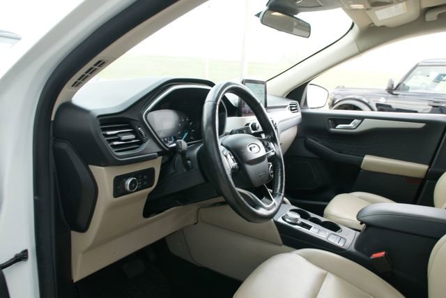 Used 2020 Ford Escape SEL image 15