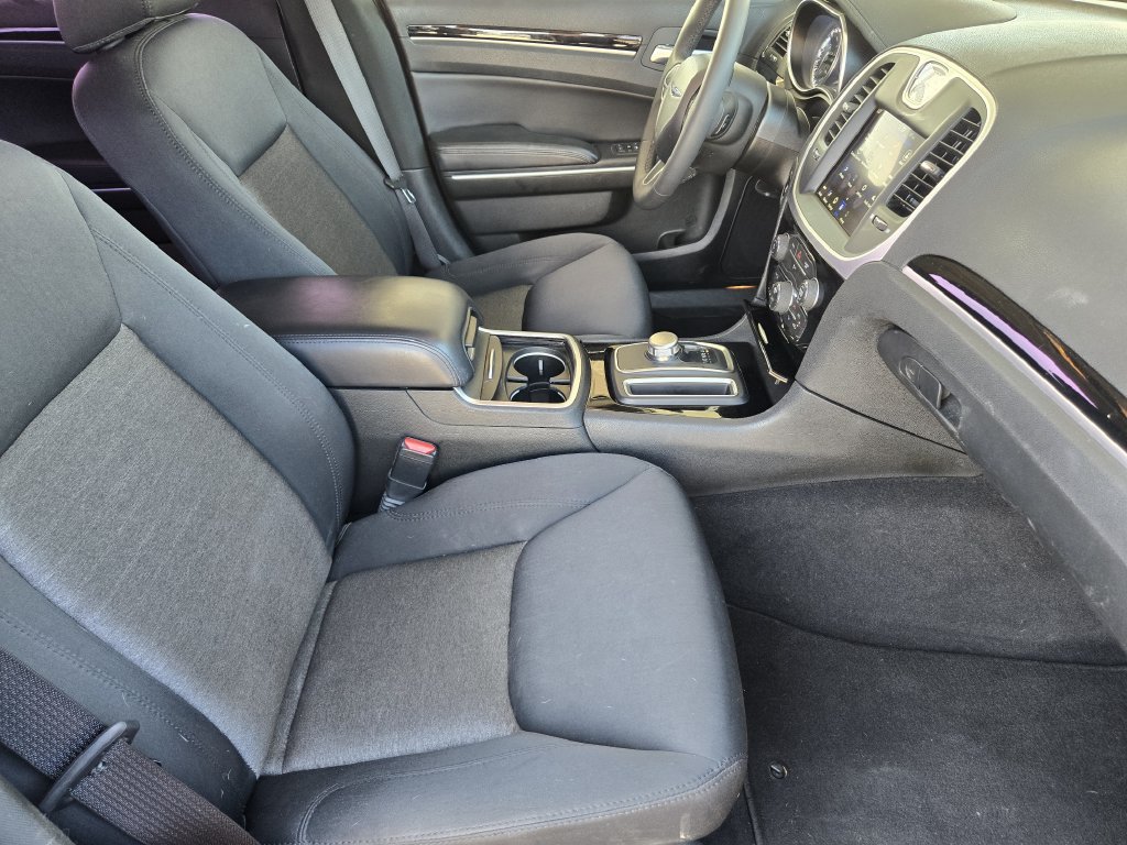 Used 2023 Chrysler 300 Touring w/ Sport Appearance Package RWD image 14