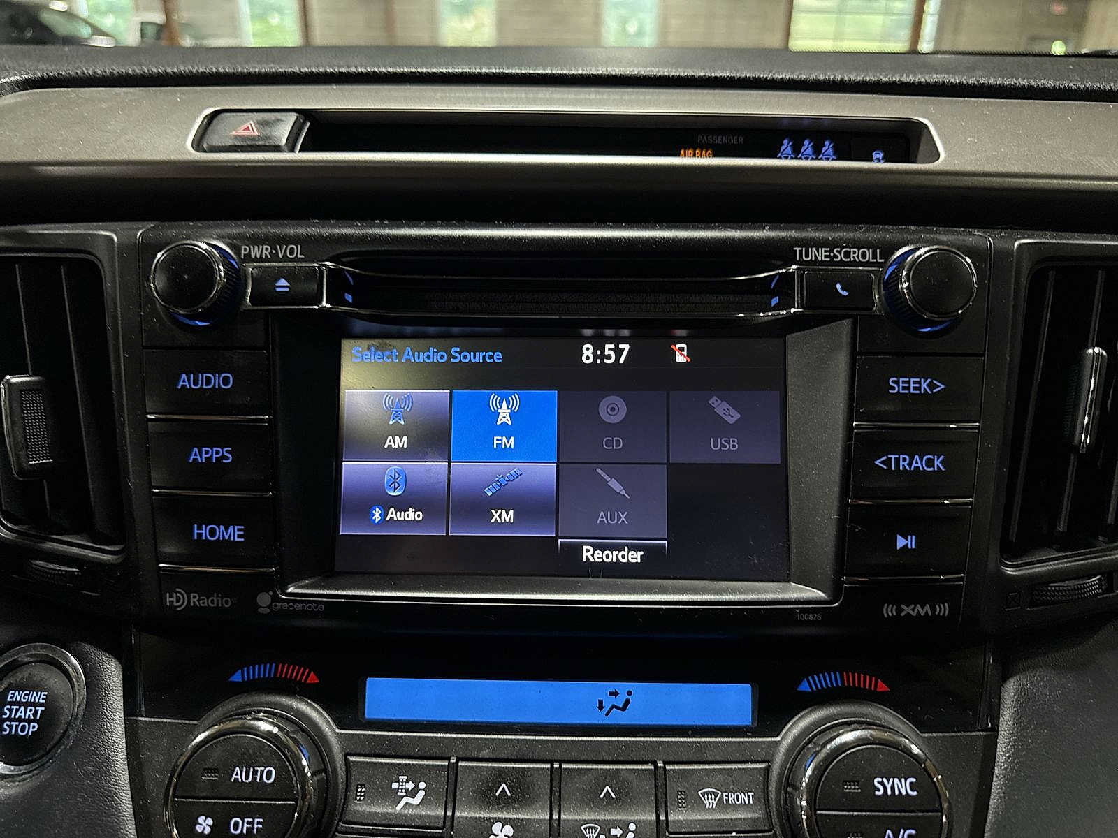 Used 2018 Toyota RAV4 XLE w/ Plus Extra Value Package AWD/4WD image 20