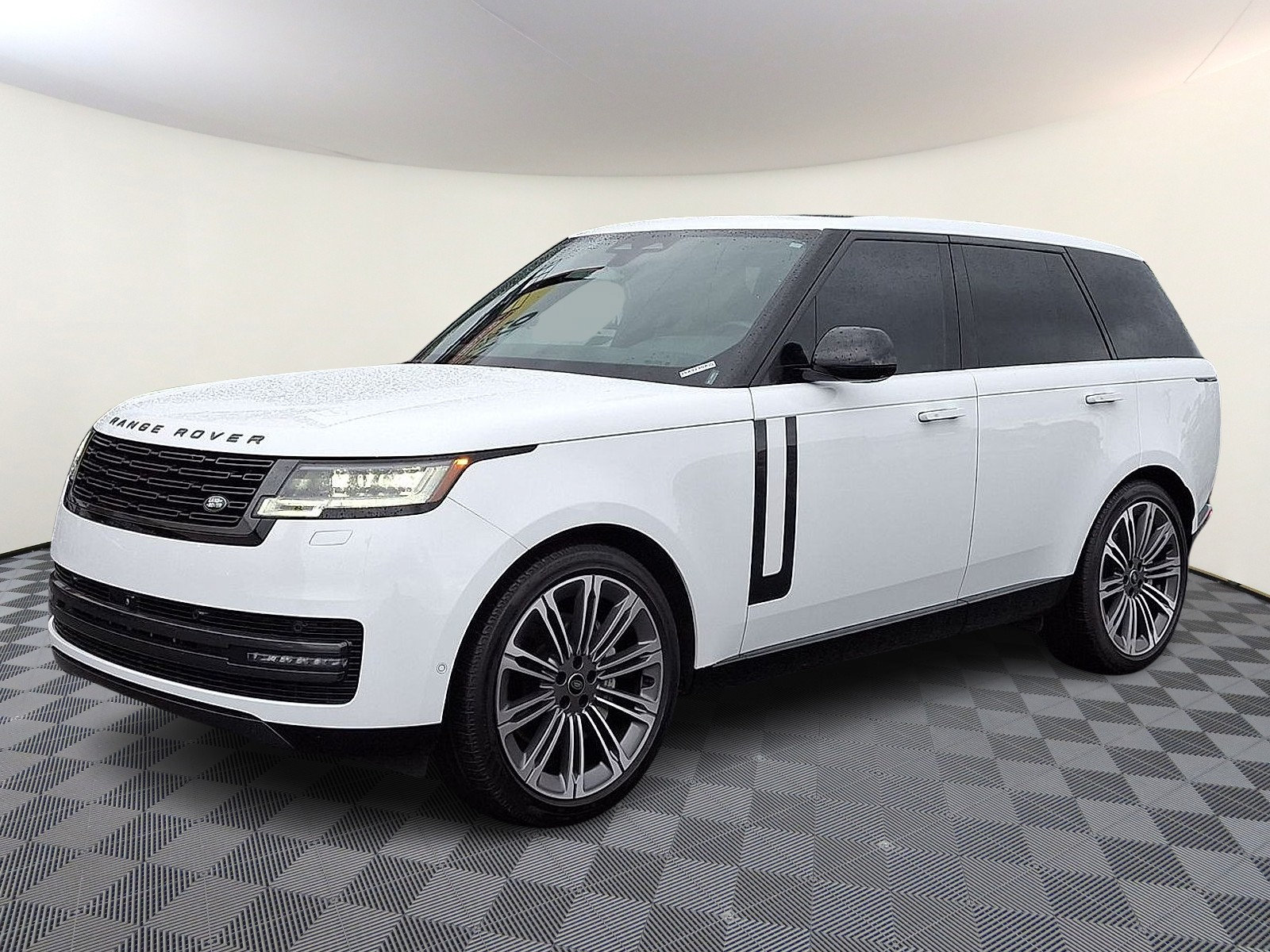 Certified 2025 Land Rover Range Rover SE AWD/4WD video 1