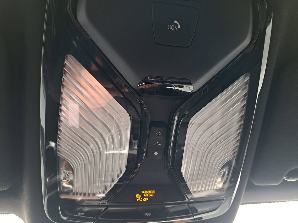 Used 2021 BMW 540i w/ Executive Package image 26