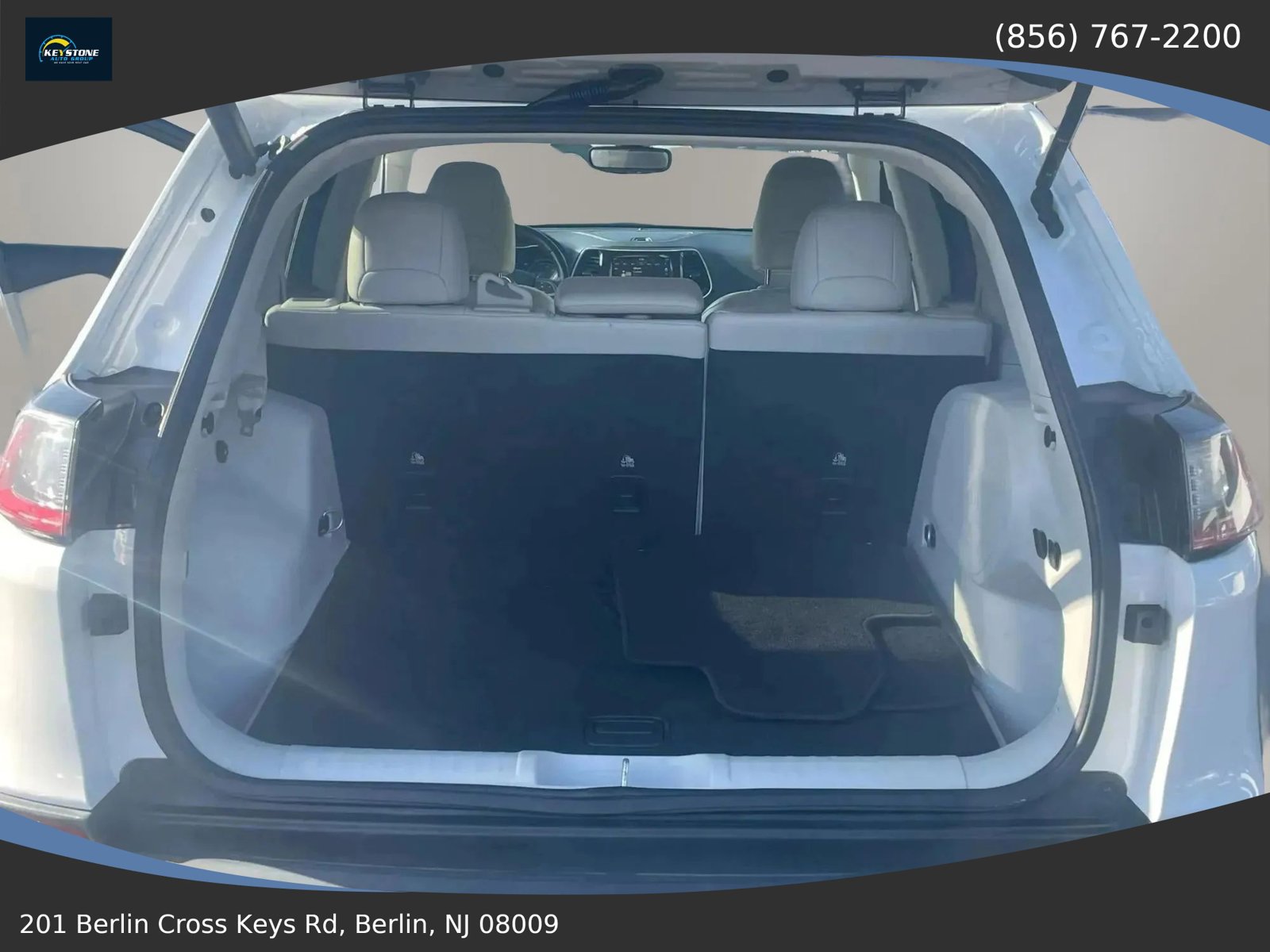 Used 2019 Jeep Cherokee Limited w/ Trailer Tow Group AWD/4WD image 21