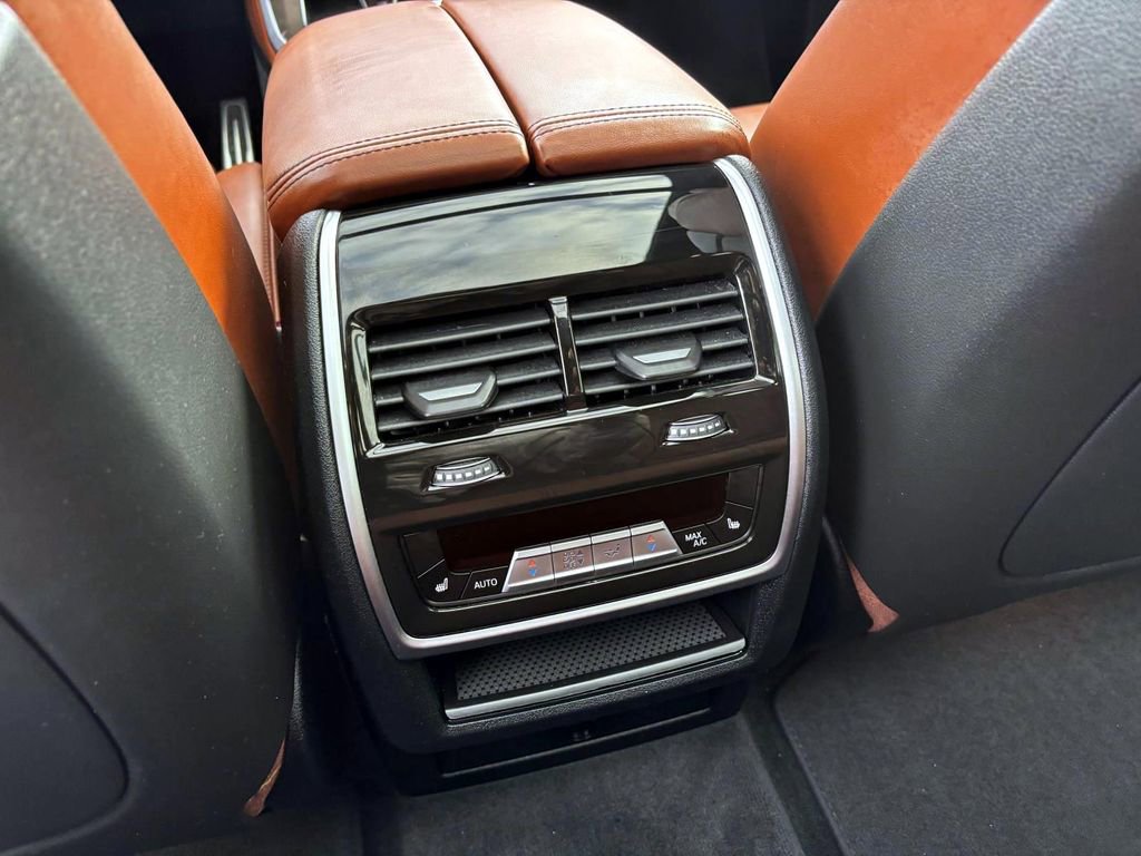 Certified 2022 BMW X5 xDrive40i w/ M Sport Package image 32