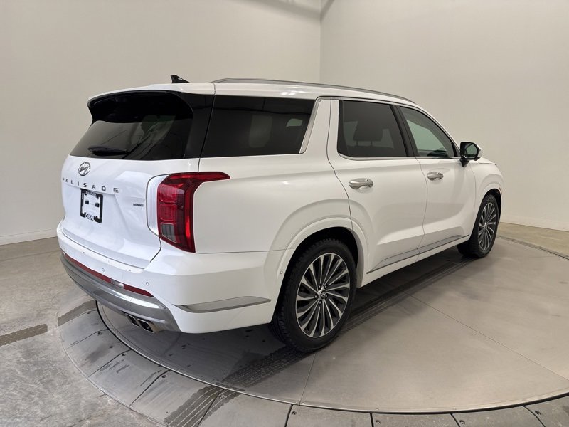 Used 2024 Hyundai Palisade Calligraphy image 7