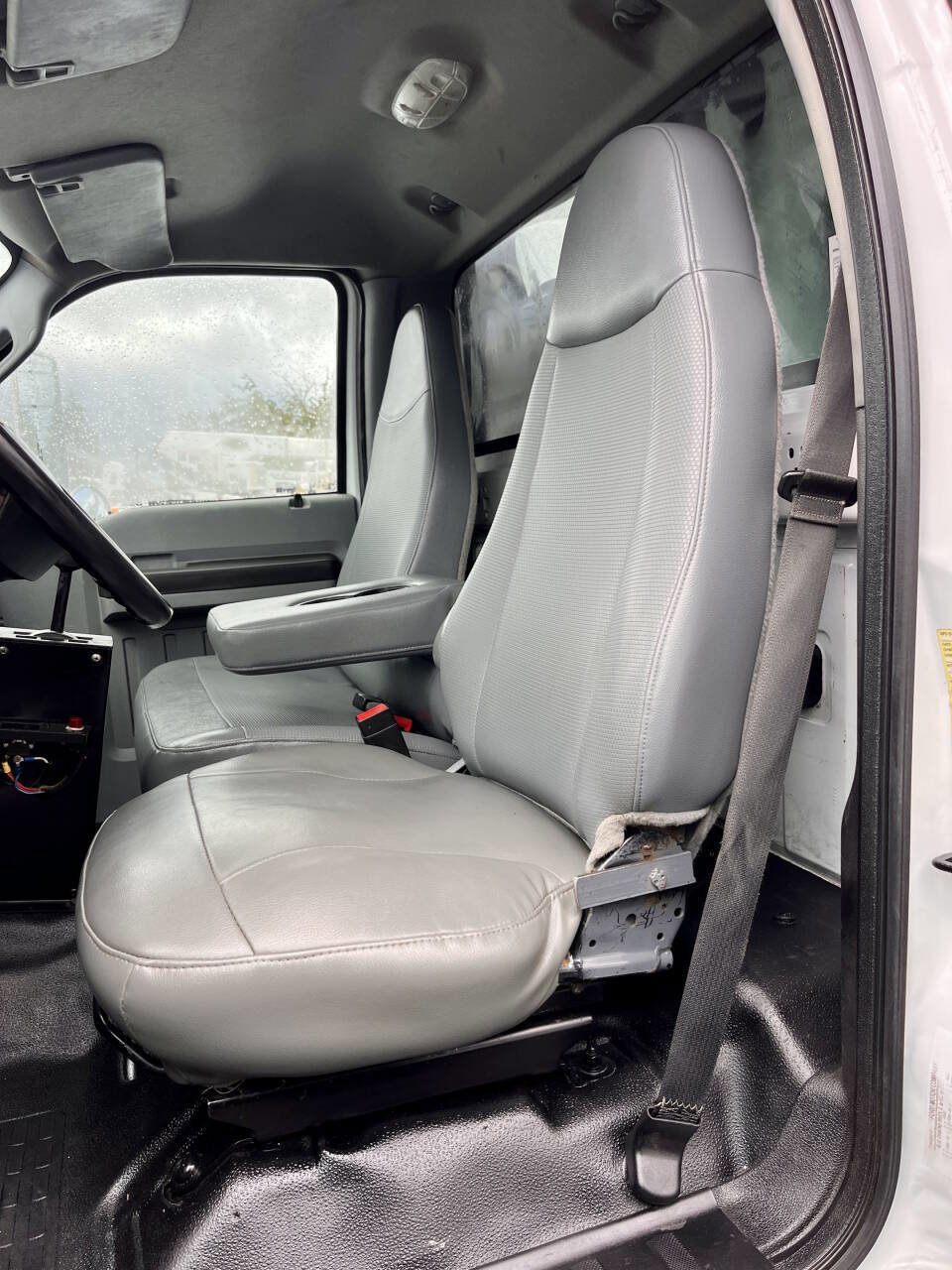 Used 2015 Ford F750 2WD Regular Cab Super Duty image 18